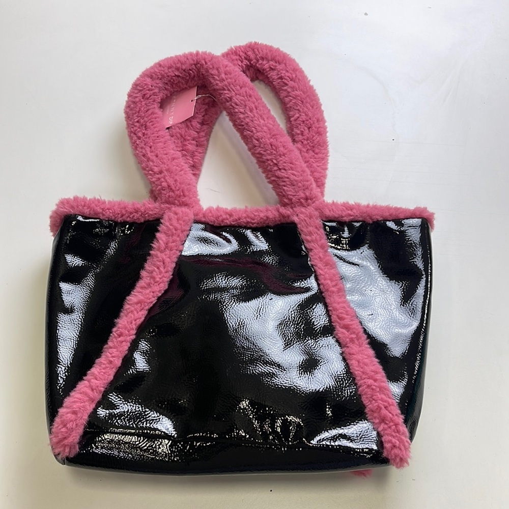 Sknny Dip - alexa black patent pink borg tote bag